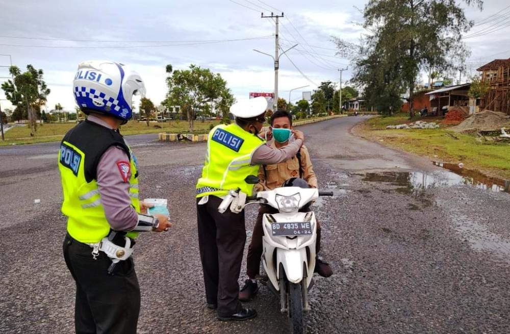 Operasi Zebra Polres Kaur Sasar Pengendara Tak Bermasker