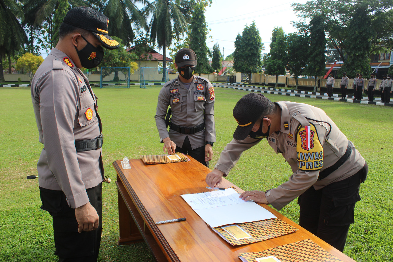 Polisi di Bengkulu Selatan Tandatangani Pakta Integritas Netralitas Pilkada