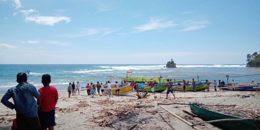 2 Korban Tenggelam di Laut Wayhawang Belum Ditemukan