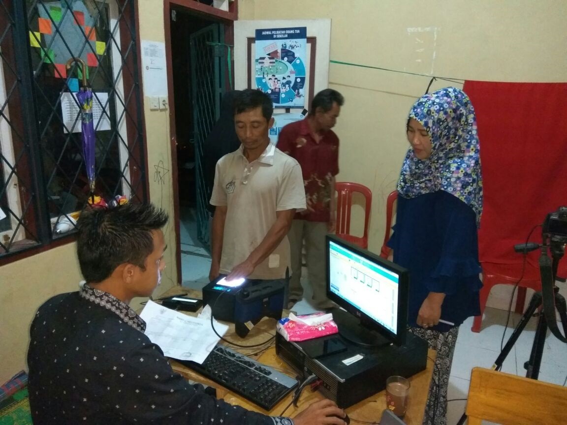 Disdukcapil Kepahiang Cetak Ratusan KTP Warga