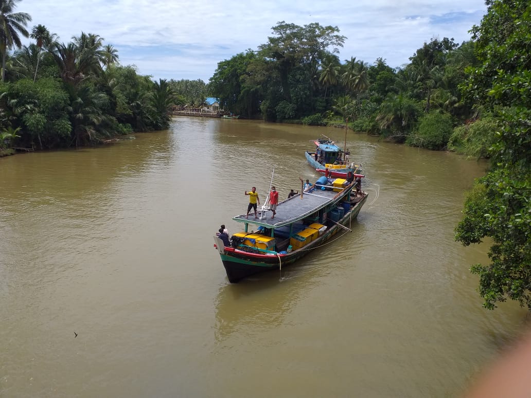 Nelayan Tradisional Amankan 3 Kapal Trawl dan 16 ABK