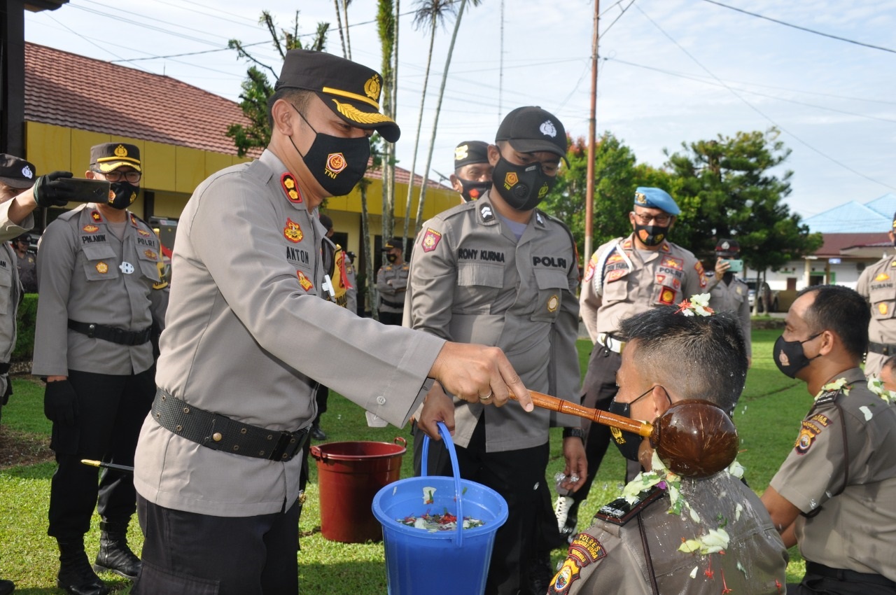 48 Polisi di Bengkulu Utara Naik Pangkat