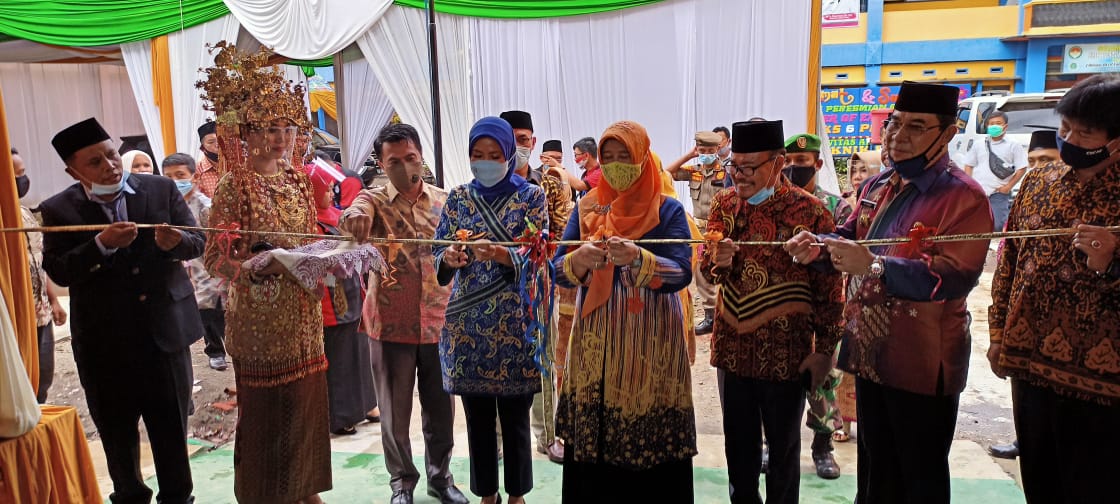 Bupati Rejang Lebong Resmikan Gedung Otomotif SMKS 6 Pertiwi