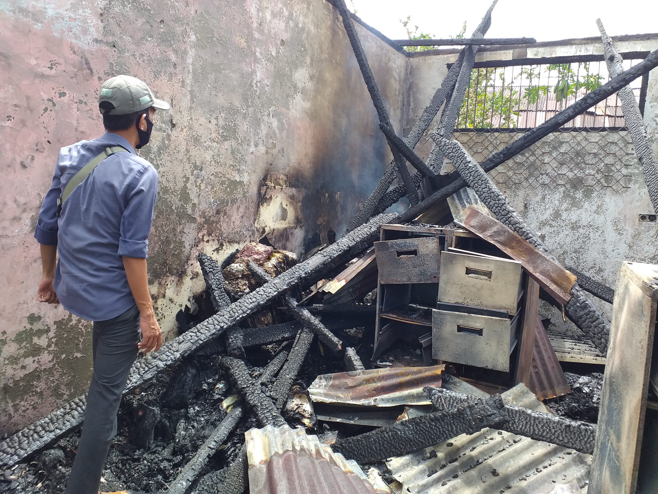 Gudang ULP PLN Arga Makmur Terbakar