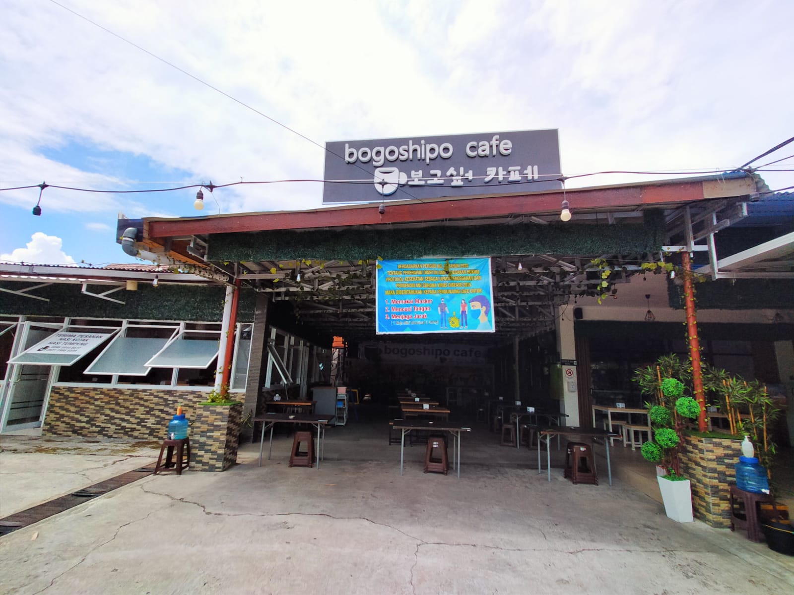 Bogoshipo Cafe, Tempat Tongkorangan Ternyaman dan Free Wifi