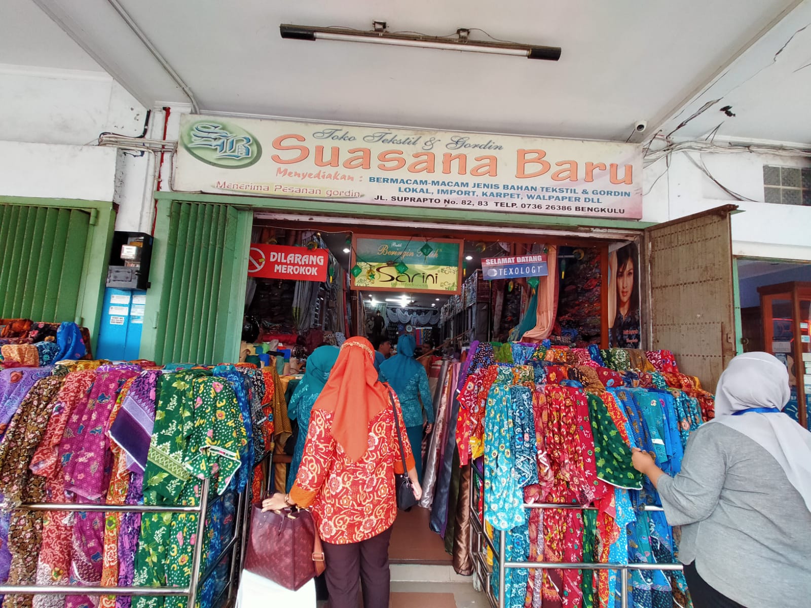 Suasana Baru, Menjual Semua Jenis Tekstil Gorden Lokal dan Impor