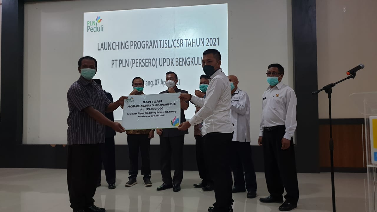 PLTA Ujan Mas Salurkan Dana CSR Rp 440 Juta