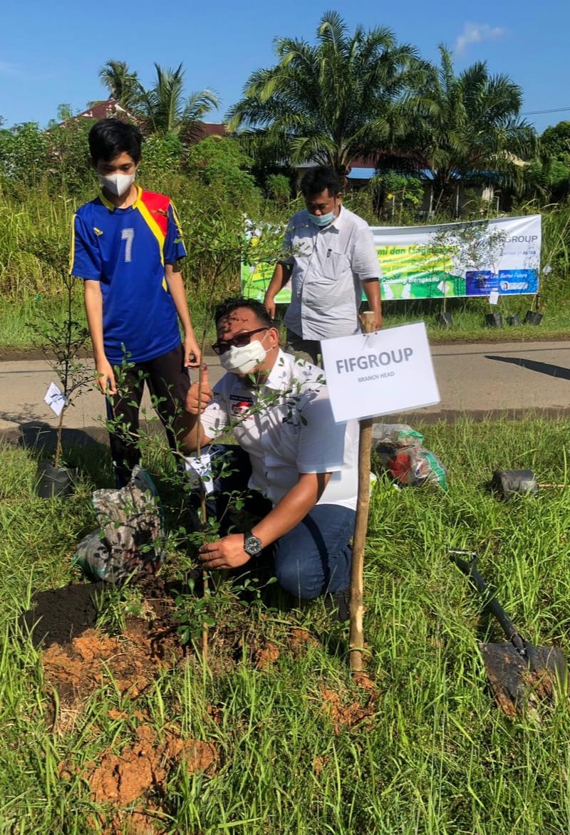 Tanam 4.500 Pohon Endemik di 55 Titik se-Indonesia,  FIFGROUP Hijaukan Bumi dan Pecahkan Rekor MURI