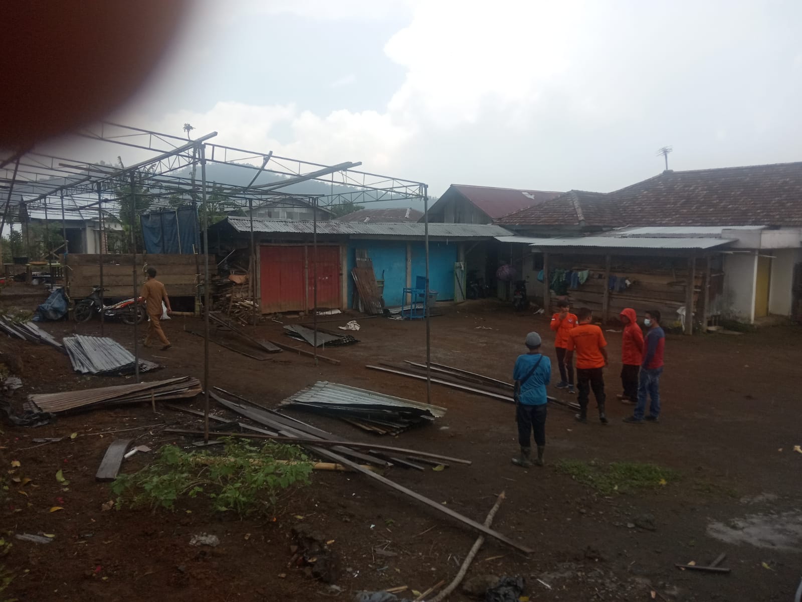 Angin Puting Beliung Terjang Pemukiman Warga di Kabawetan Kepahiang