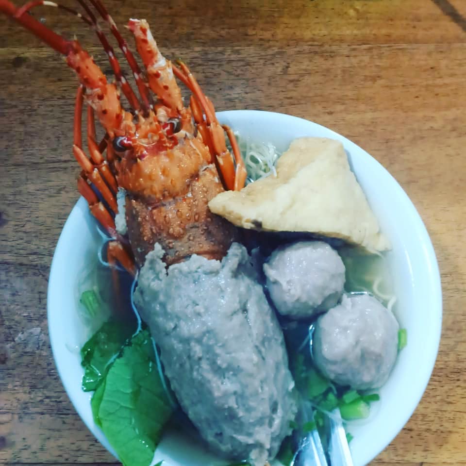 Mau Nyicip Bakso Lobster,  Kunjungi Bakso Ndut di Simpang GOR Sawah Lebar