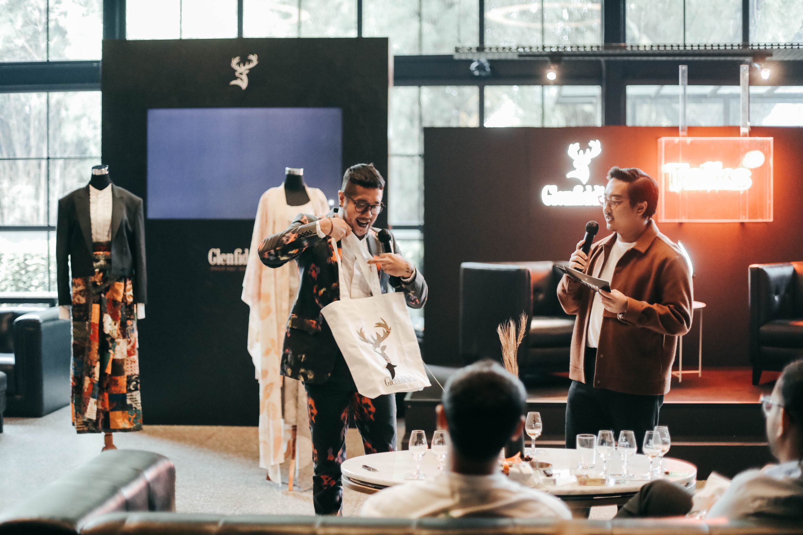 Bekerjasama dengan Desainer Rama Dauhan Glenfiddich Luncurkan Next Club di Indonesia