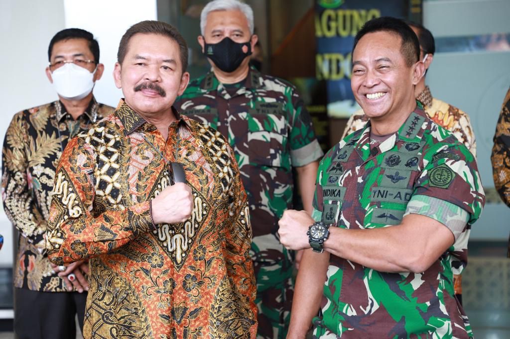 Jalin Sinergitas Panglima TNI Kunjungi Jaksa Agung RI