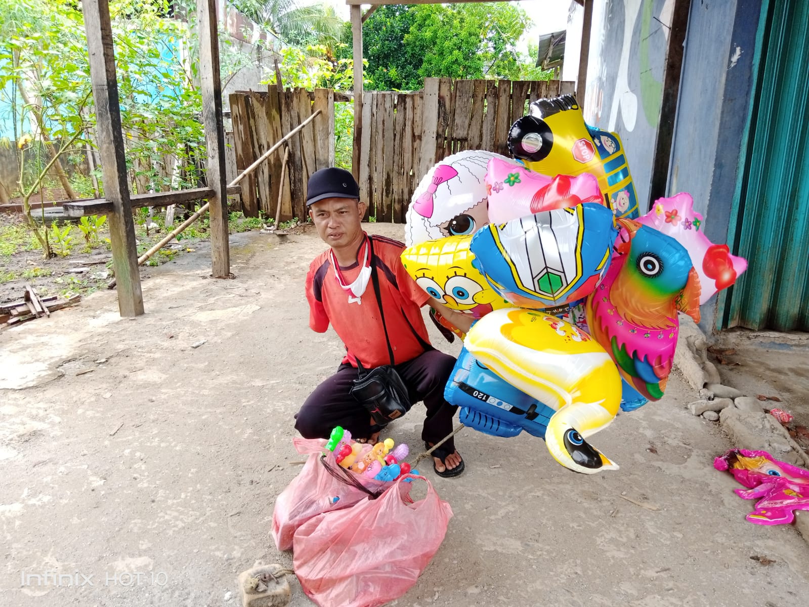 Kisah Dudi (42), Penyandang Difabel Penjual Mainan Anak-anak