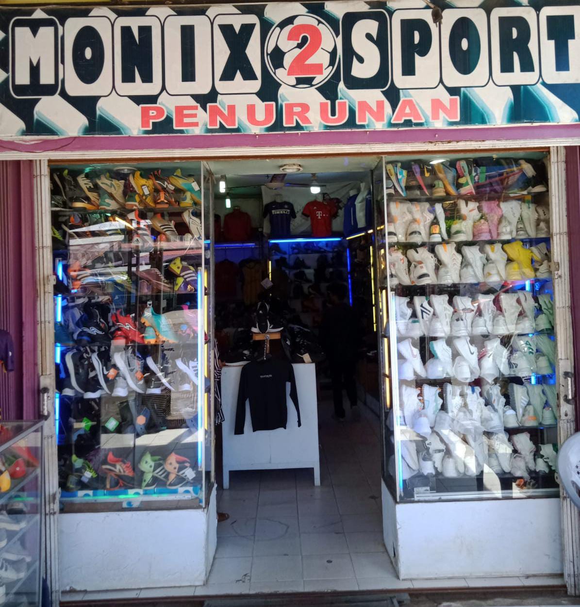 Monix Sport, Bisnis Keluarga Beromzet Jutaan Rupiah