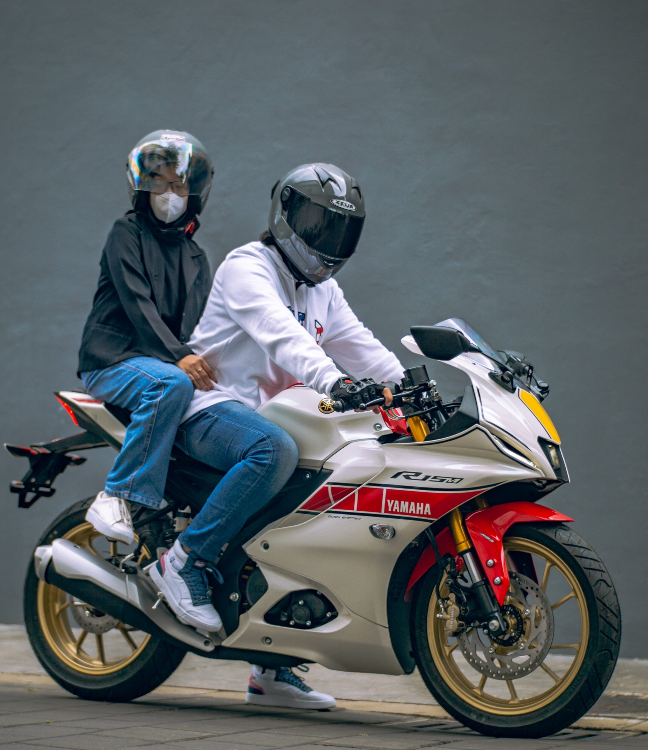 KONSUMEN PERTAMA ALL NEW R15M CONNECTED-ABS INI NANTIKAN KESERUAN BLU CRU FUN RIDING “ROAD TO MANDALIKA” DI SE