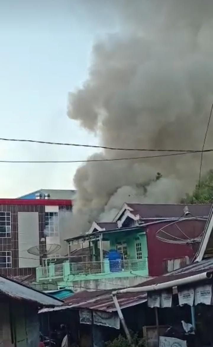 Eks UPTD Pasar Muara Aman Terbakar