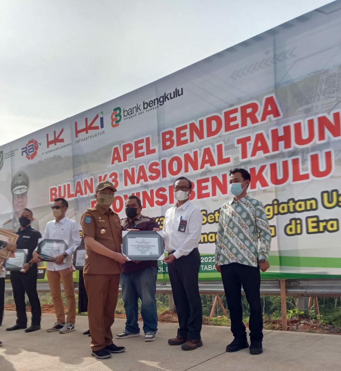 Terapkan Budaya K3, PLN UPDK Bengkulu Raih Dua Penghargaan Gubernur Bengkulu