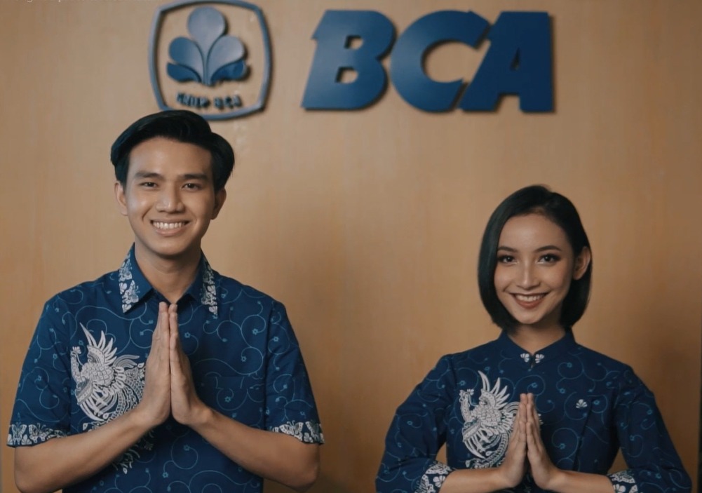 BCA Produksi 35.000 Seragam Batik dari Pengrajin Lokal   