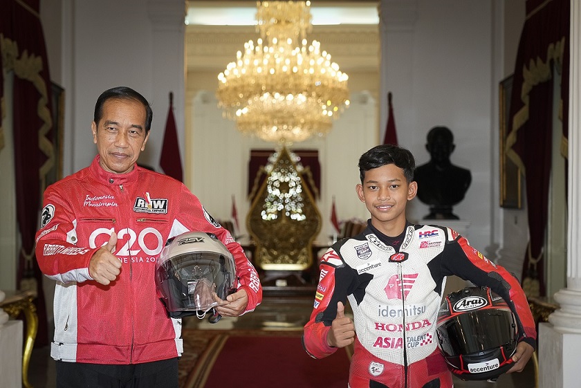 Pebalap Astra Honda, Veda Ega Bertemu Presiden RI dan Ikuti Parade MotoGP Mandalika 2022