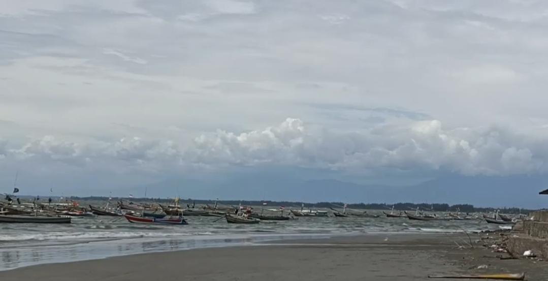 Angin Kencang, Nelayan Stop Melaut
