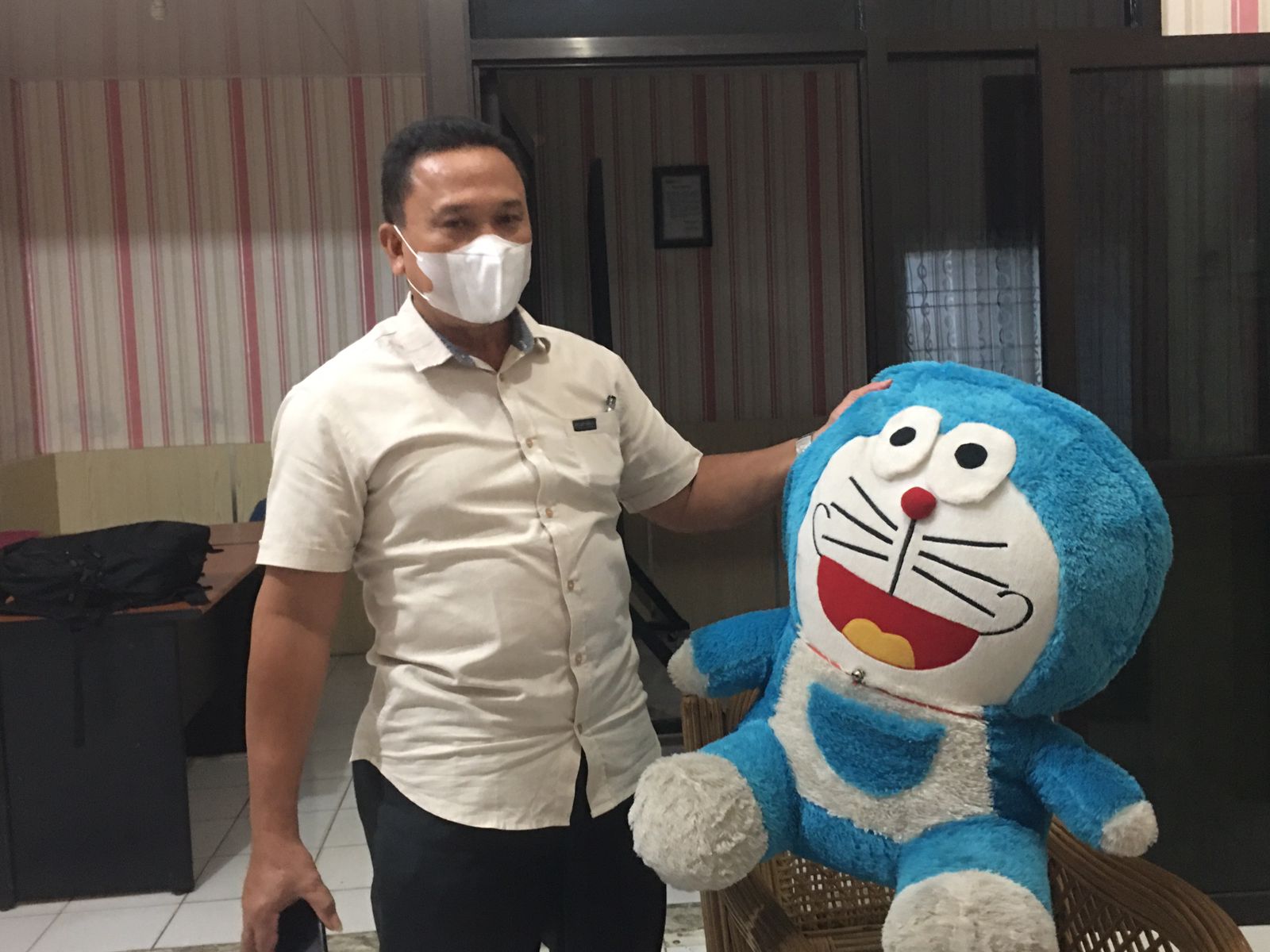 Belasan Paket Sabu dalam Kantong Doraemon