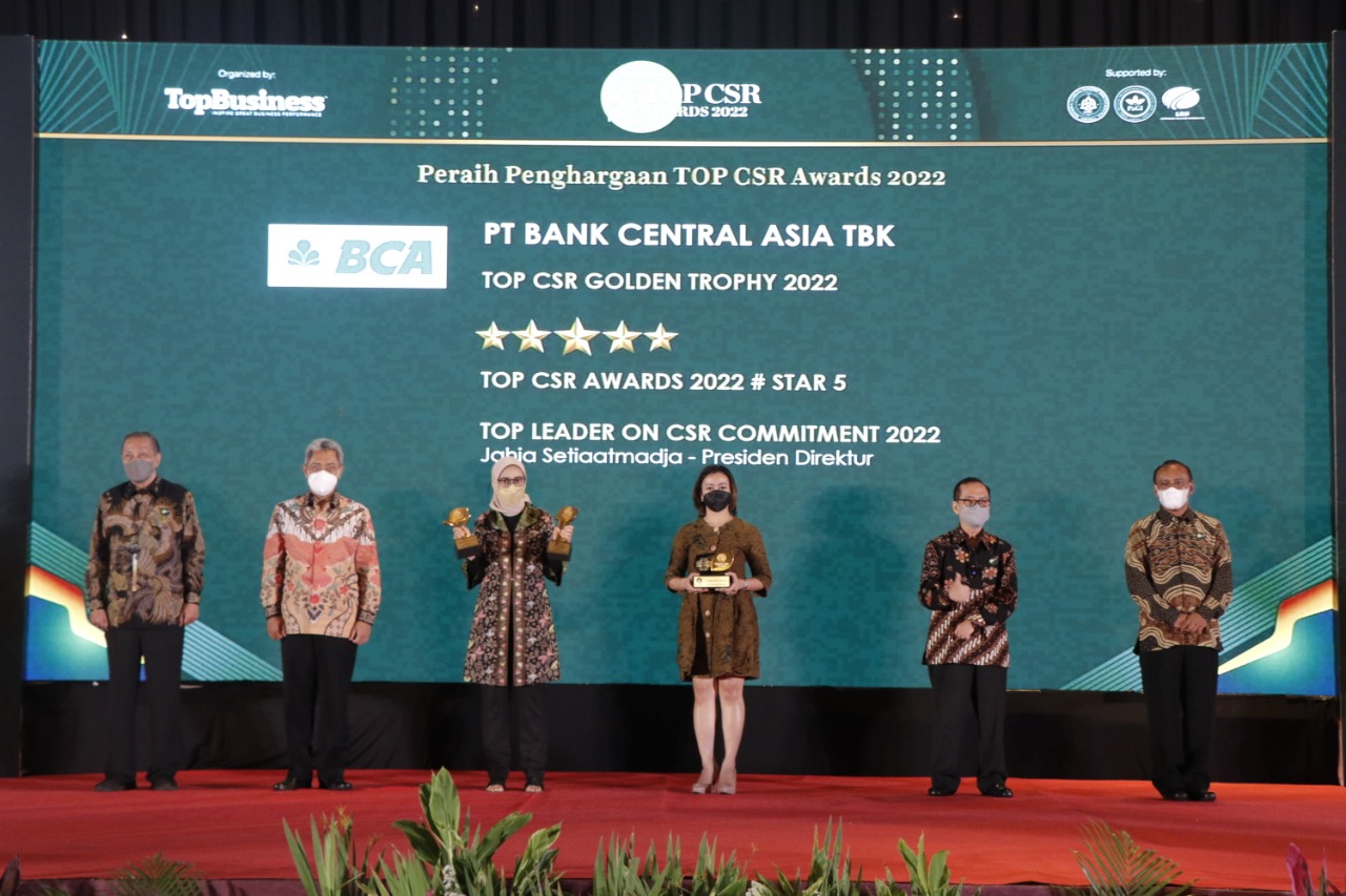 BCA Raih TOP CSR Award   
