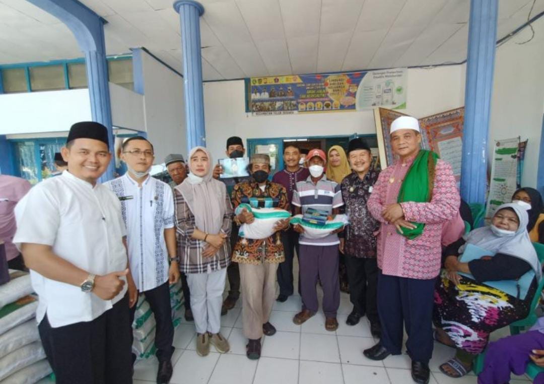 Baznas Salurkan 727 Paket Zakat di 3 Kecamatan