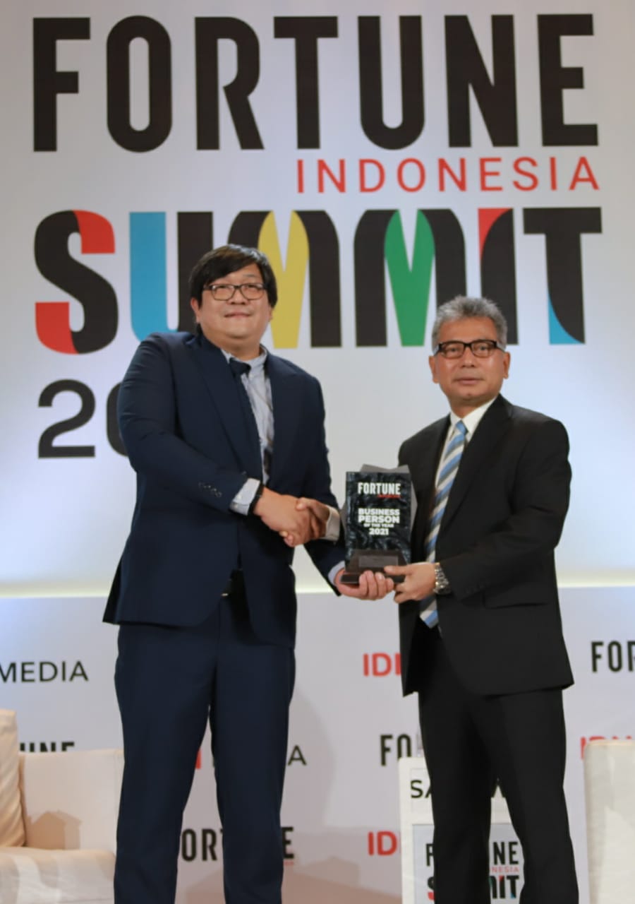 Inovatif Dorong Transformasi, Direktur Utama BRI Sunarso Dinobatkan sebagai Business Person of the Year