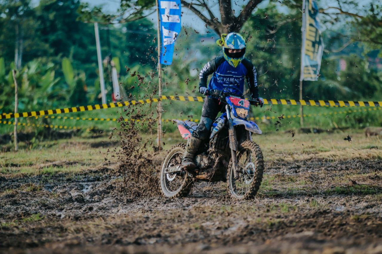 BIKER WR 155 R NIKMATI EVENT BLU CRU OFF ROAD DI PALEMBANG