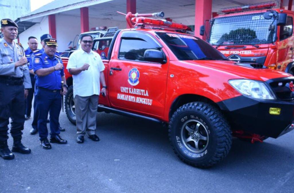 Fokus Karhutla, Damkar Kota Dapat Mobil Baru