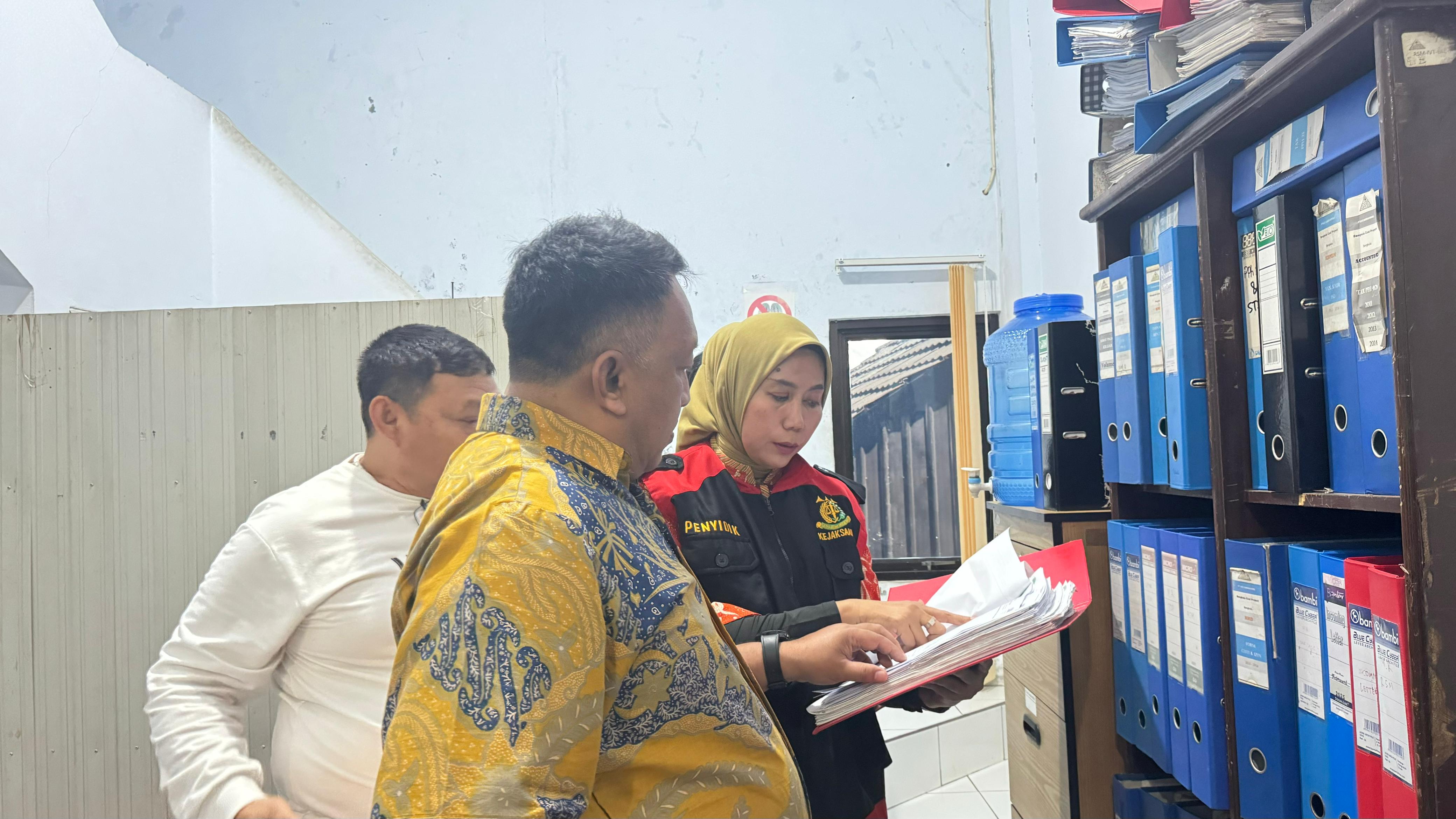 Penyidik Kejati Sita Dokumen dan Perangkat Elektronik dari Perusahaan Tambang Batu Bara, Perkara Belum Jelas
