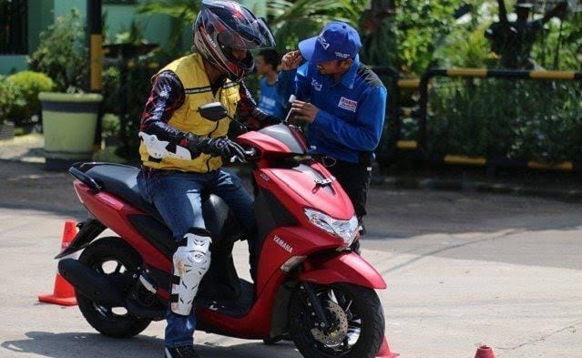 Suka Touring? Inilah 6 Hal yang Perlu Diketahui Saat Touring Sendirian