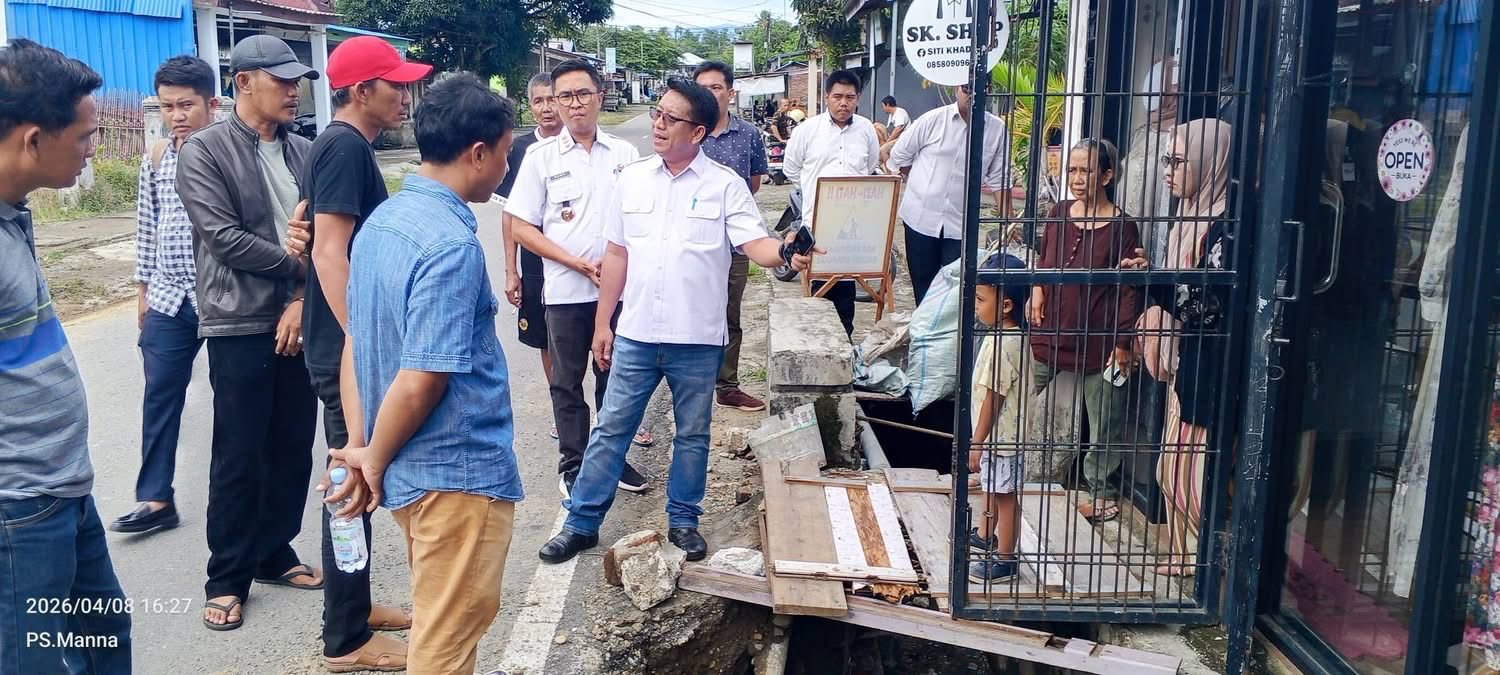 Proyek Drainase Pasar Ampera Terkendala Bangunan di Sempadan Jalan