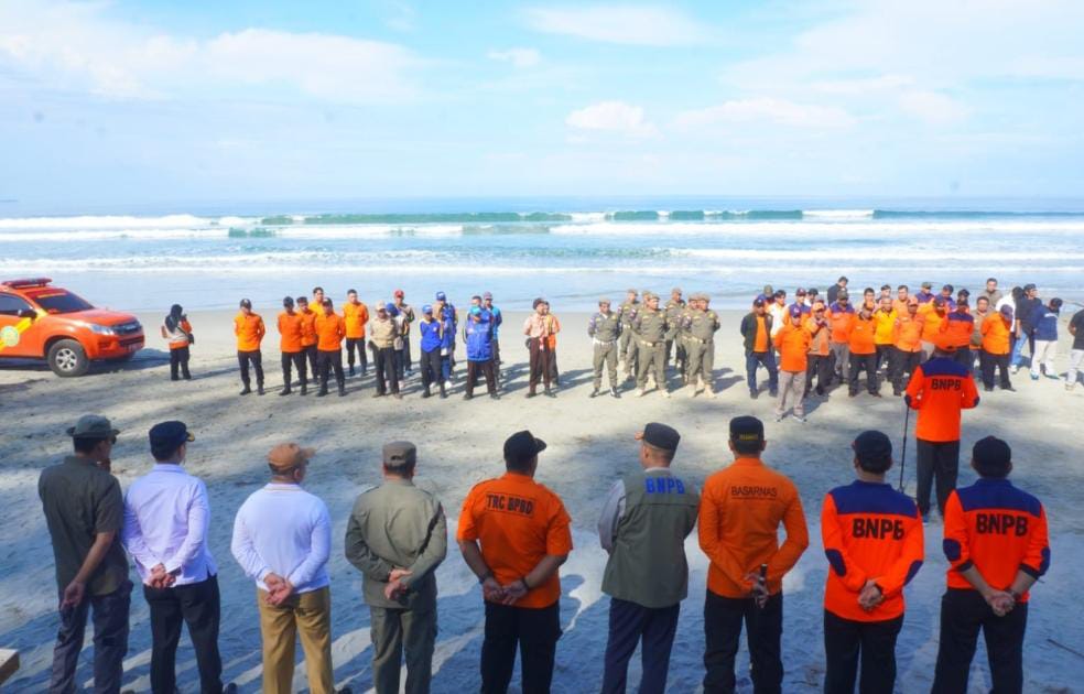 Fokus Keselamatan Wisatawan di Pantai, BPBD dan Kepolisian Dirikan Posko dengan Ratusan Personel