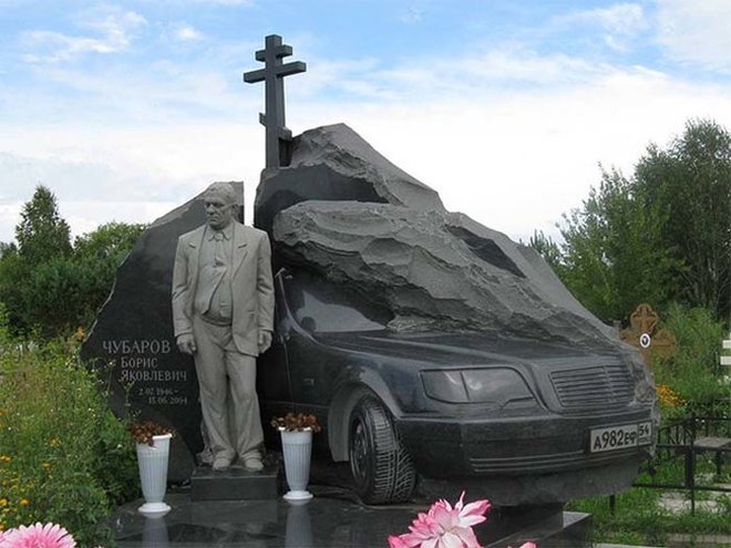 Mewahnya Kuburan Para Mafia di Rusia