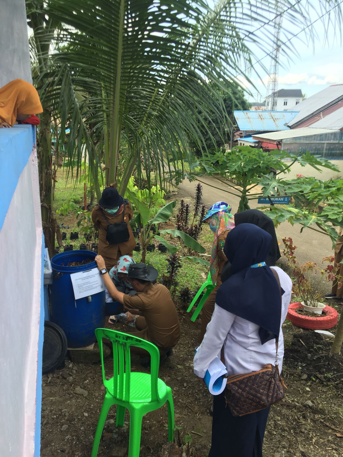 RT 33 Kelurahan Sukarami Kota Bengkulu Siap Menangkan Lomba Merdeka Sampah