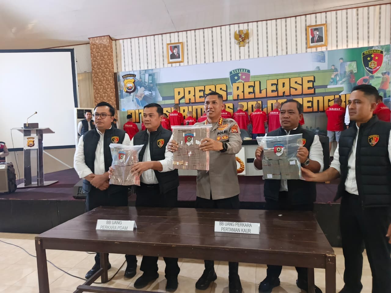 Kadis Pertanian Kaur dan Direktur PDAM Tirta Hidayah Jadi Tersangka, Total 14 Orang Ditahan