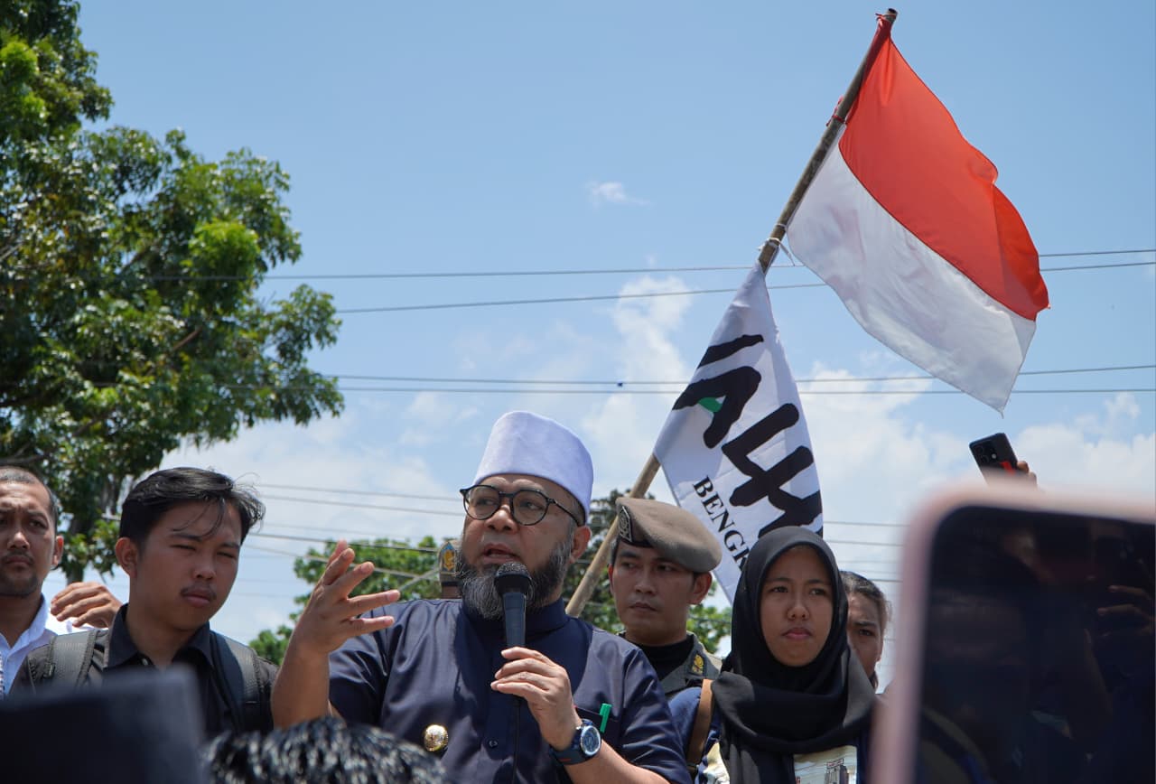 Gubernur Helmi Sepakat Tolak Perkebunan Sawit di Enggano
