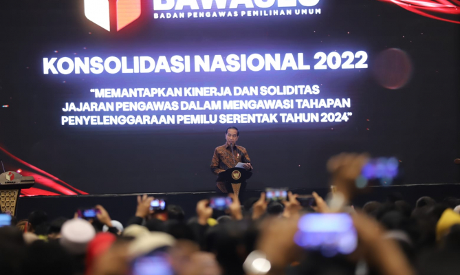Jokowi Minta Bawaslu Awasi Penyusunan DPT
