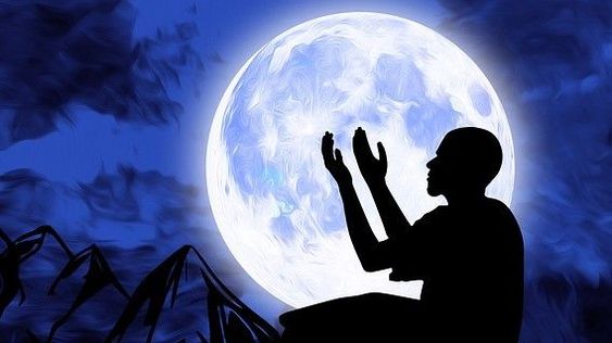 Amalan Terbaik Saat Malam Lailatul Qadar, Lebih Baik Dari Seribu Bulan 