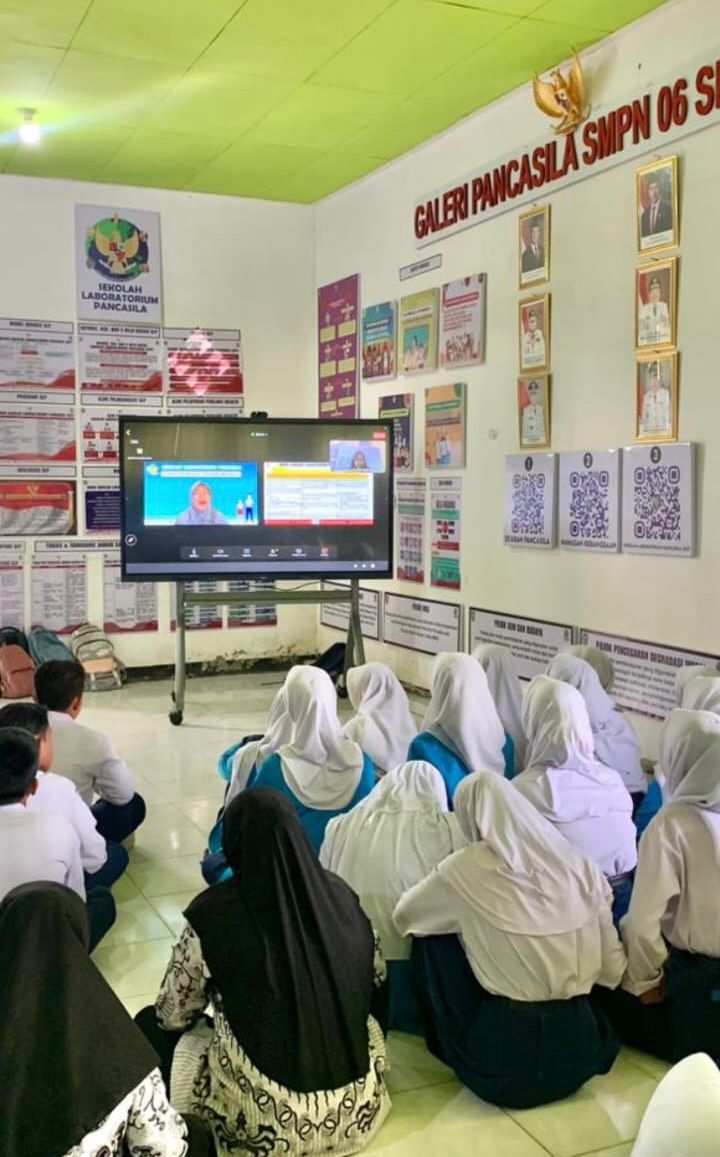 Seluma Digitalisasi Sekolah, 230 SD-SMP Terima Panel Interaktif Digital IFP