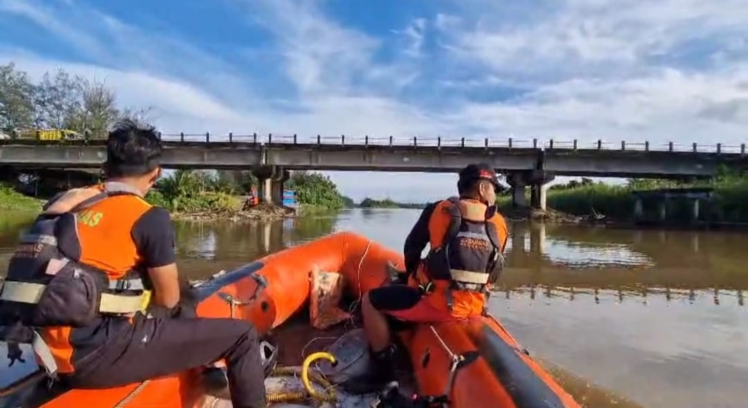 3 Hari Pencarian, Fadli yang Hanyut di Sungai Muara Bangkahulu Belum Ditemukan