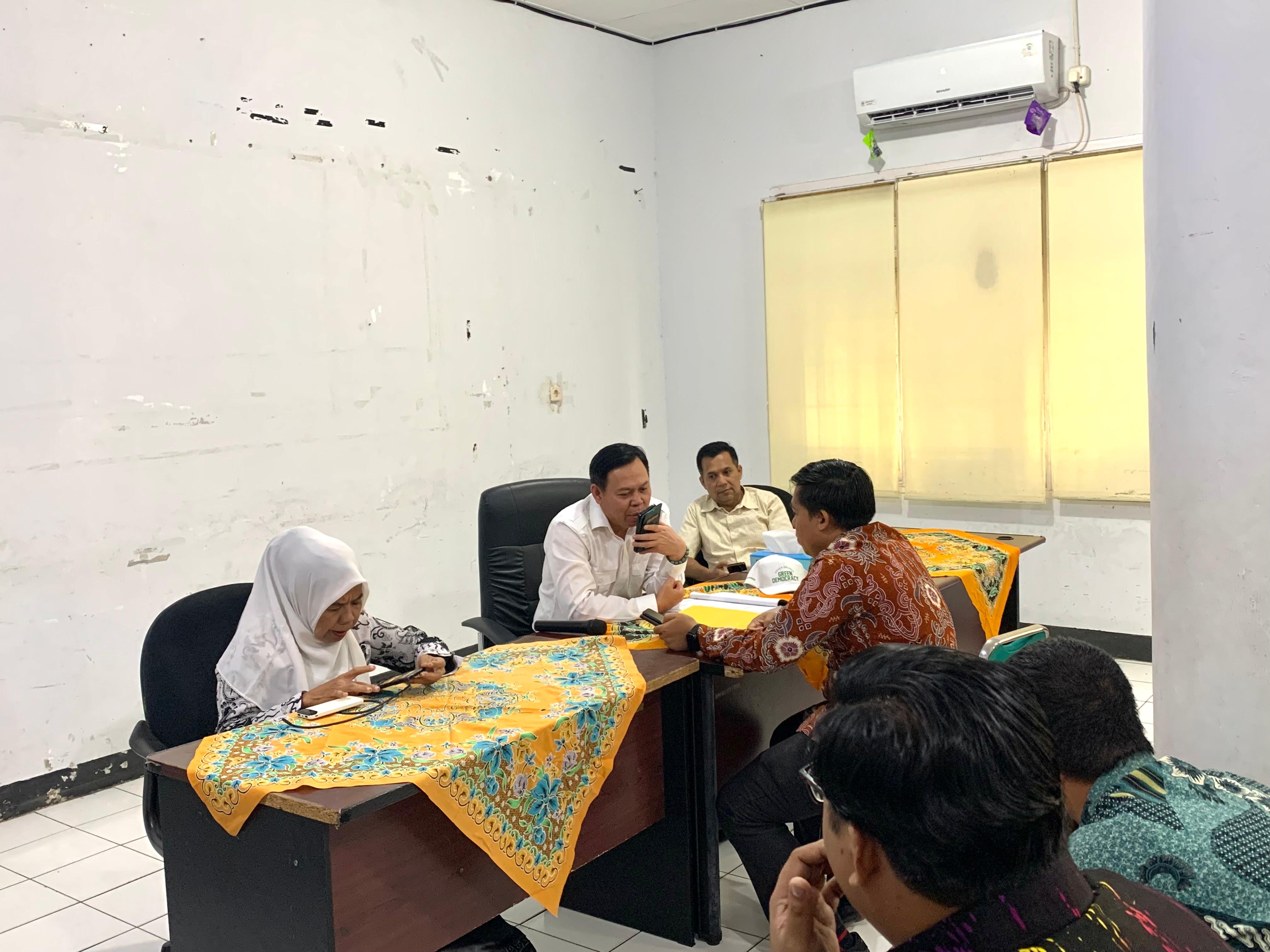 Mengabdi Puluhan Tahun Guru di Bengkulu Belum Diangkat PPPK, Sultan Langsung Telpon Kementerian