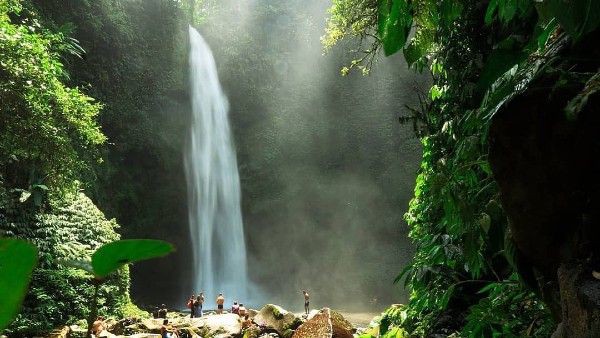 Air Terjun Nungnung, Destinasi Wisata Simbol Keindahan Alam Bali 