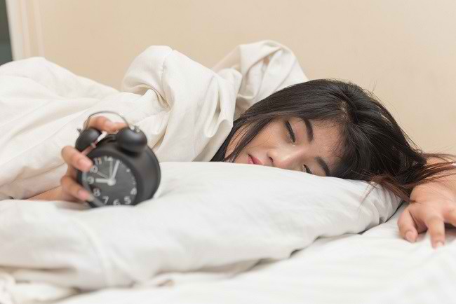 Sering Bangun Kesiangan? Ini Dia Tips Jitu Mengatasi Atasi Susah Bangun Tidur