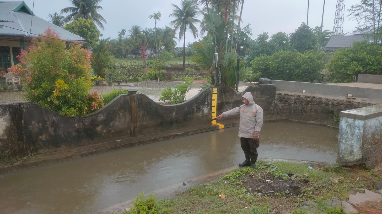 Diguyur Hujan Sejak Pagi, Beberapa Titik di Kota Bengkulu Tergenang Banjir