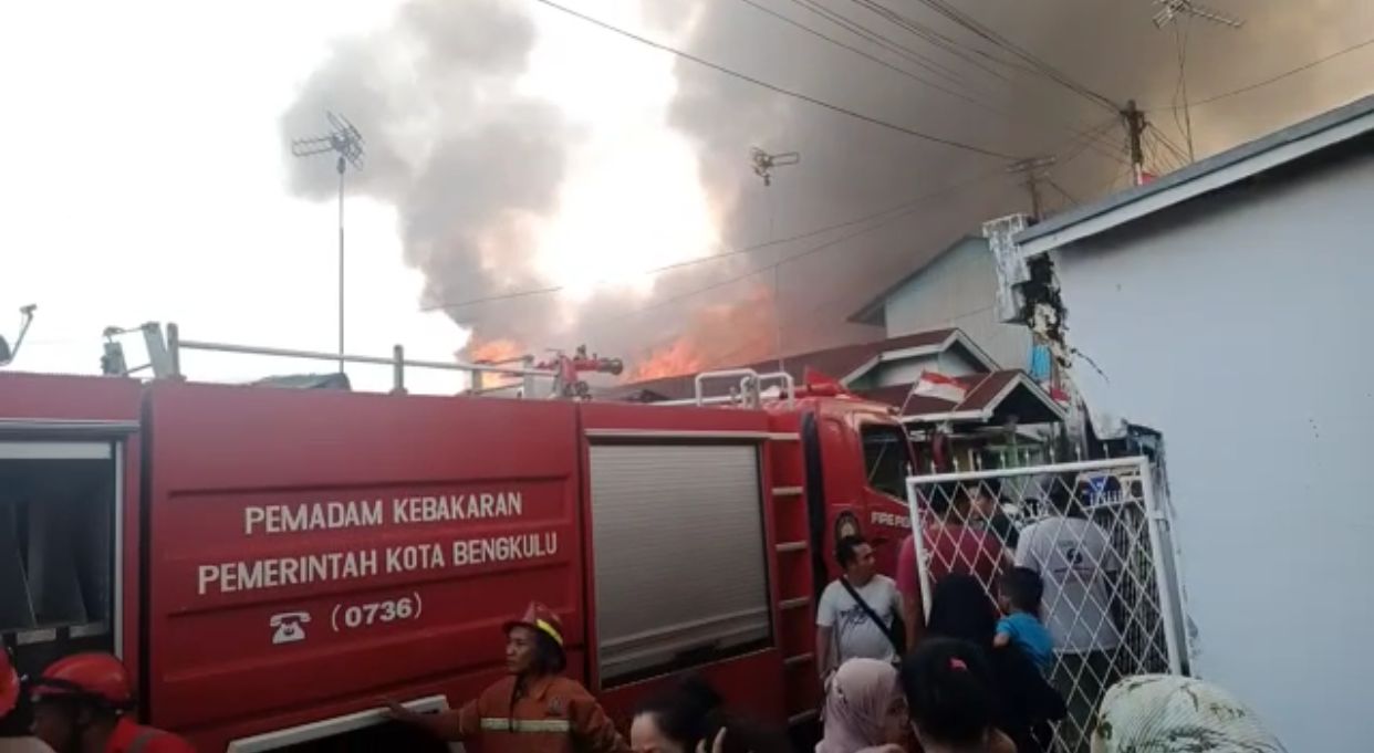 12 Rumah di Kota Bengkulu Hangus Terbakar