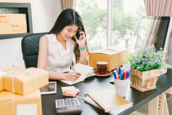 Wajib Tahu, Ini Alasan Kenapa Pria Lebih Suka Perempuan Mandiri 