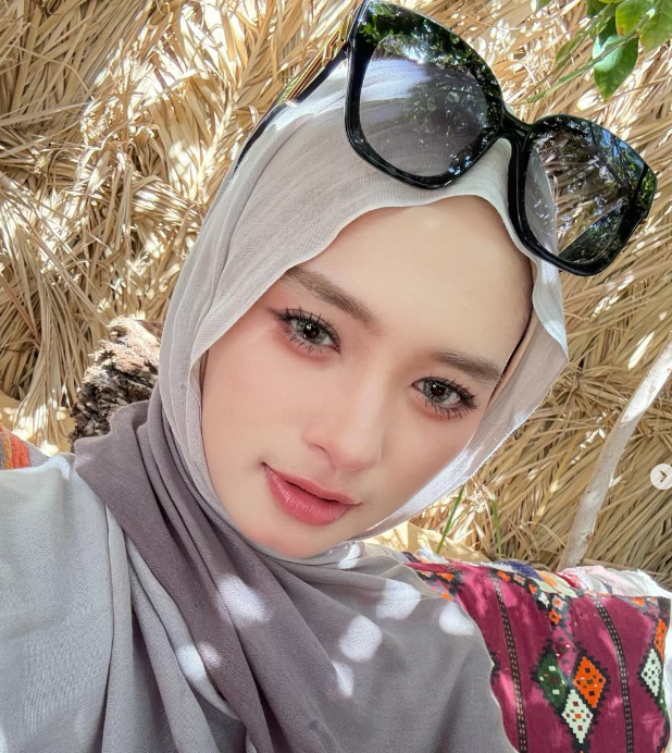 Kata Orang Kalau Jadi Selingkuhan Nggak Perlu Cantik, Perlunya Nggak Tahu Diri Saja