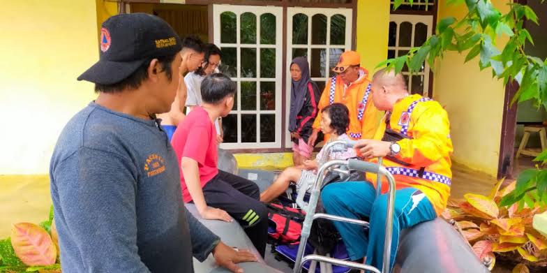 Siaga Banjir, Warga Kota Bengkulu Bisa Hubungi BPBD Jika Butuh Bantuan Evakuasi
